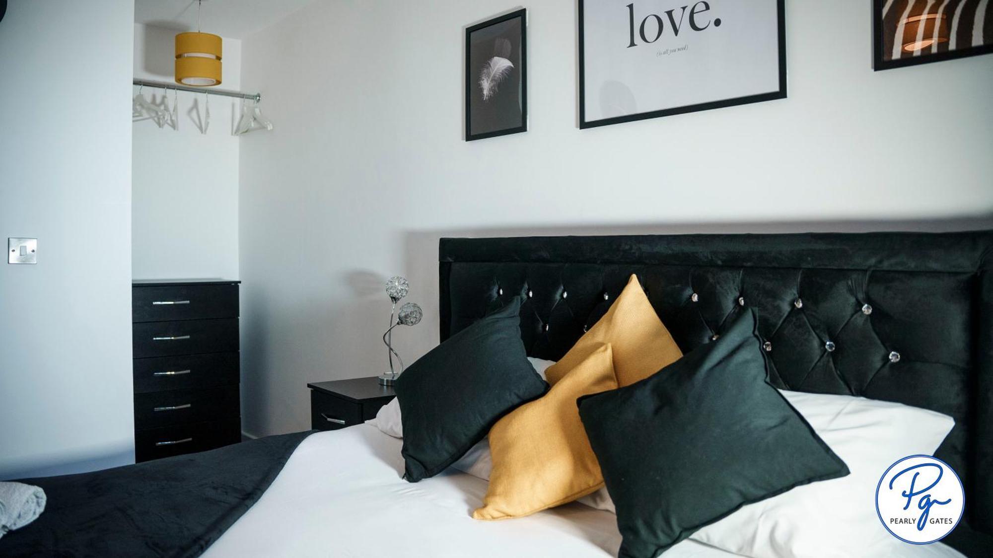 Penthouse - Amazing City Skyline Views - Balcony - Free Extra 2 Hours - Free Parking - Utilita Arena - Bullring Shopping - New St Station- Super King Size Bed Birmingham Bagian luar foto