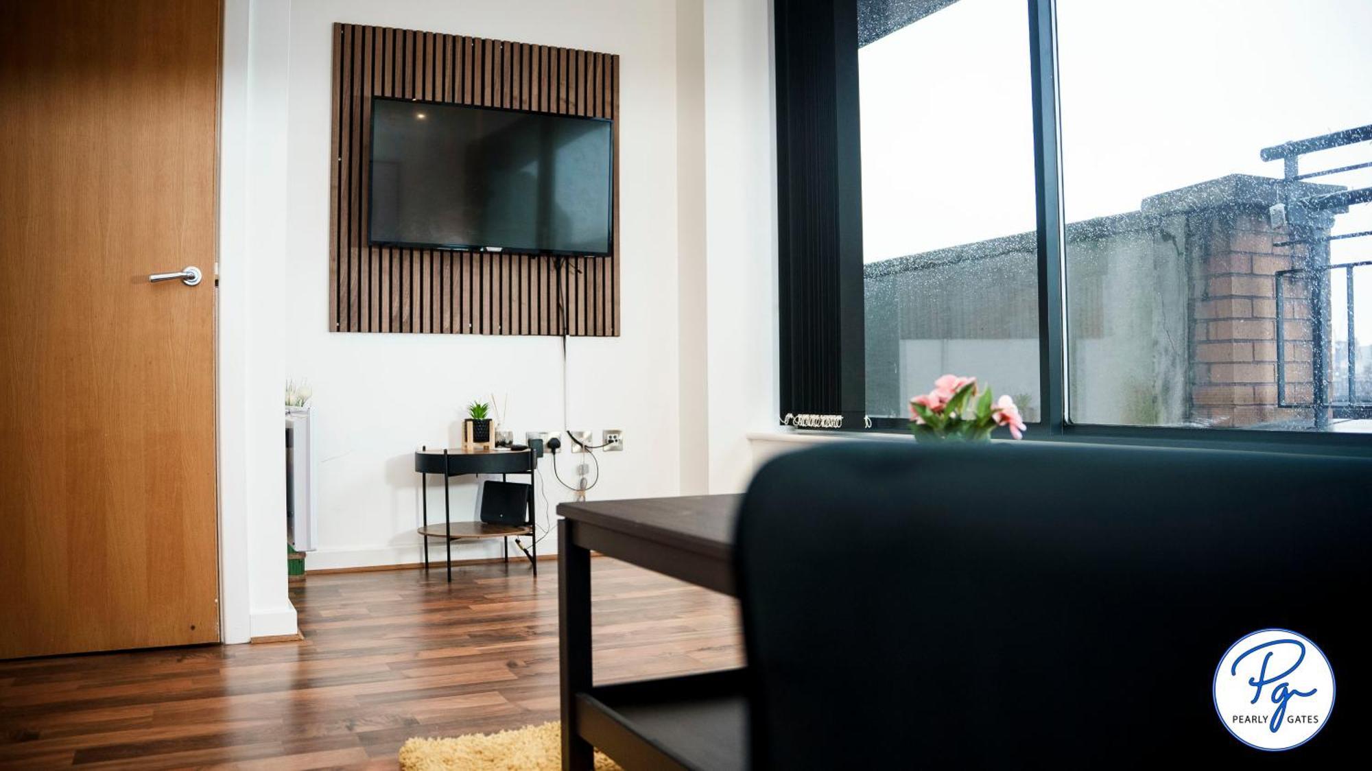 Penthouse - Amazing City Skyline Views - Balcony - Free Extra 2 Hours - Free Parking - Utilita Arena - Bullring Shopping - New St Station- Super King Size Bed Birmingham Bagian luar foto