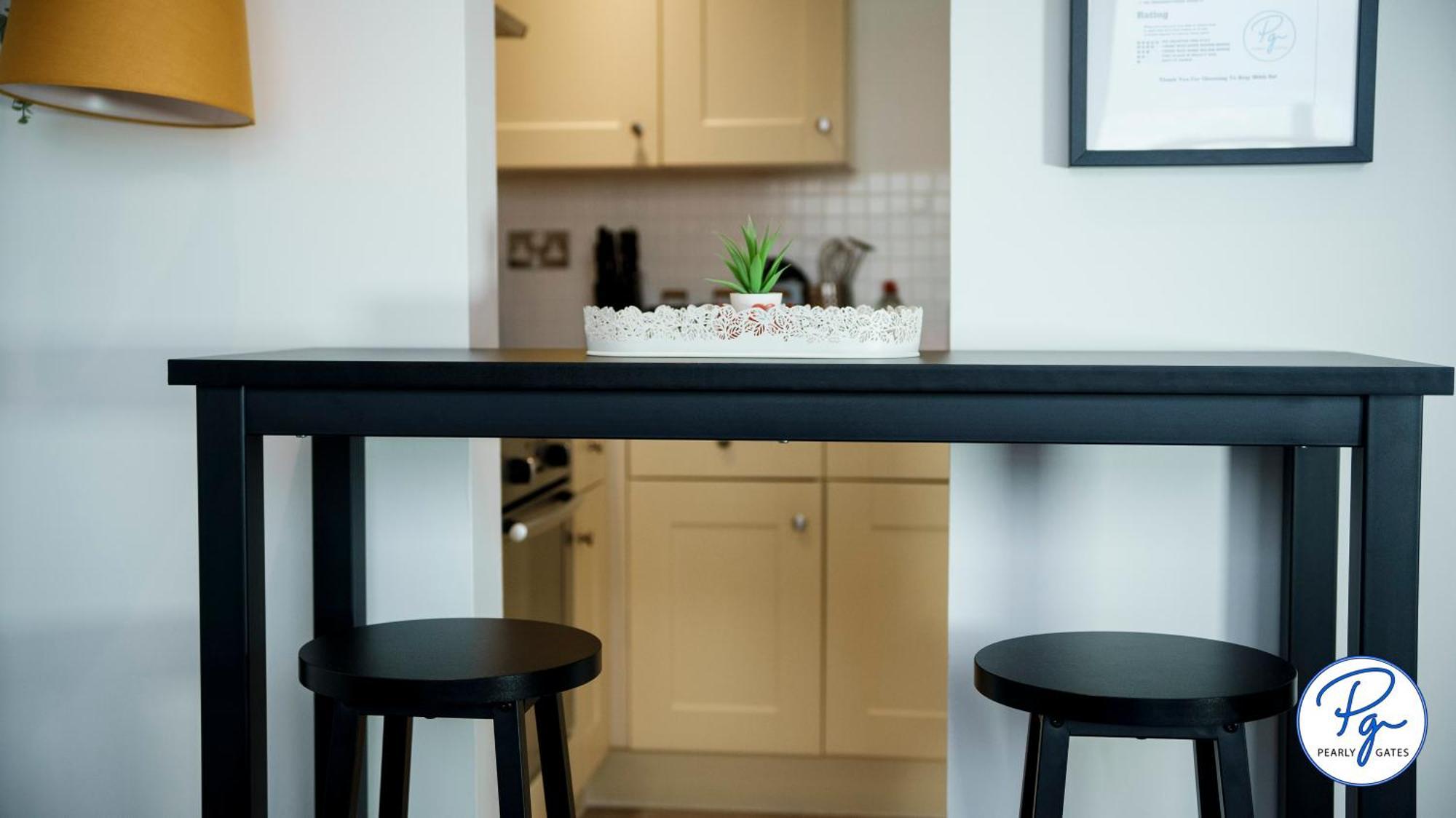 Penthouse - Amazing City Skyline Views - Balcony - Free Extra 2 Hours - Free Parking - Utilita Arena - Bullring Shopping - New St Station- Super King Size Bed Birmingham Bagian luar foto